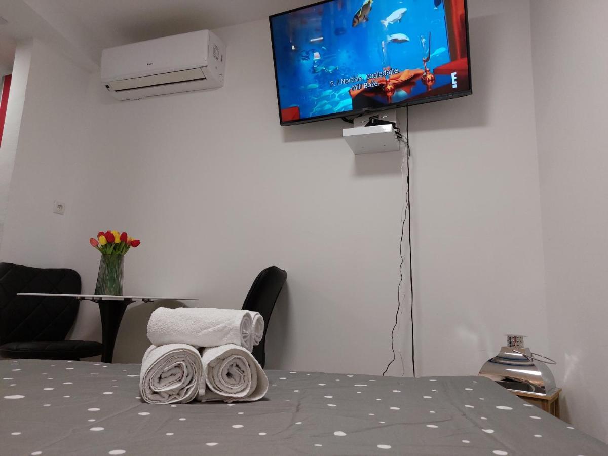 Guest House Vitaro Split Bagian luar foto