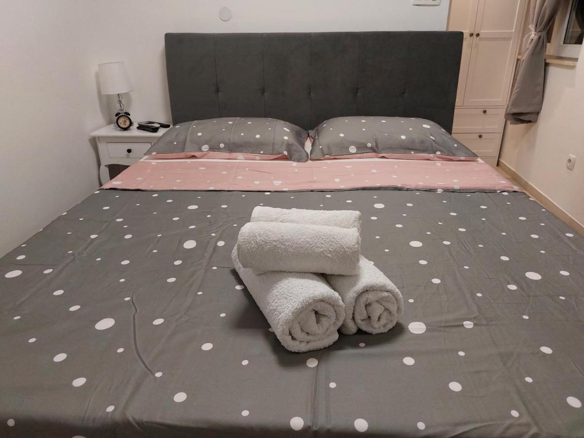 Guest House Vitaro Split Bagian luar foto