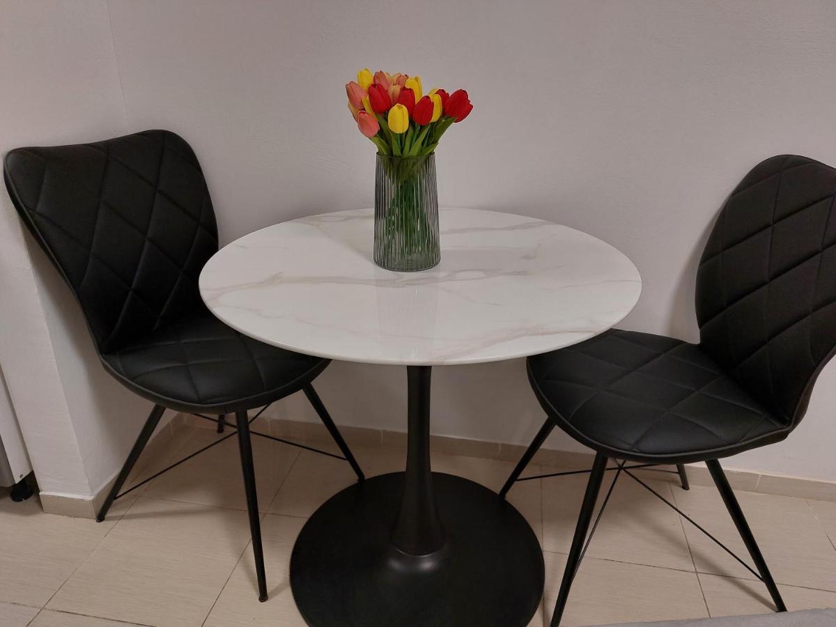 Guest House Vitaro Split Bagian luar foto