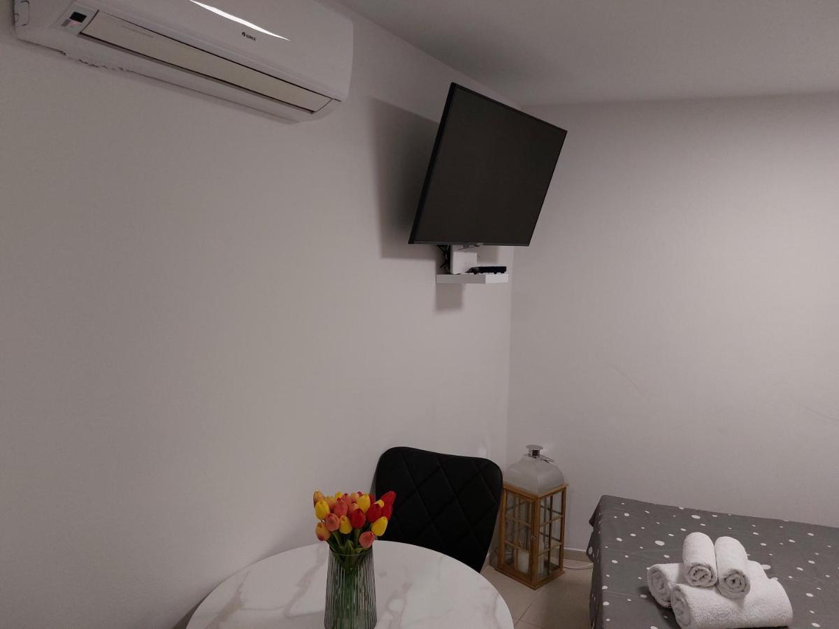 Guest House Vitaro Split Bagian luar foto